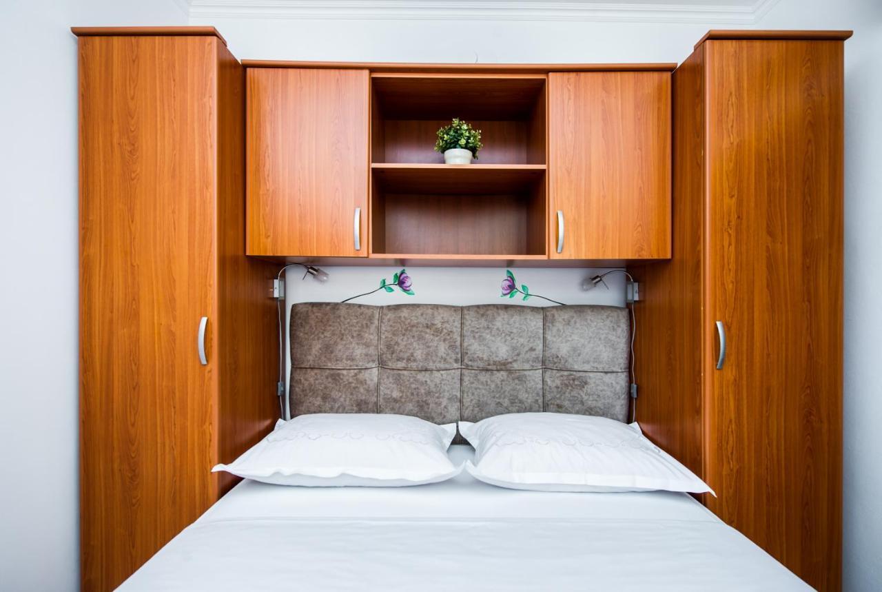 Apartments Nino Podstrana Zewnętrze zdjęcie