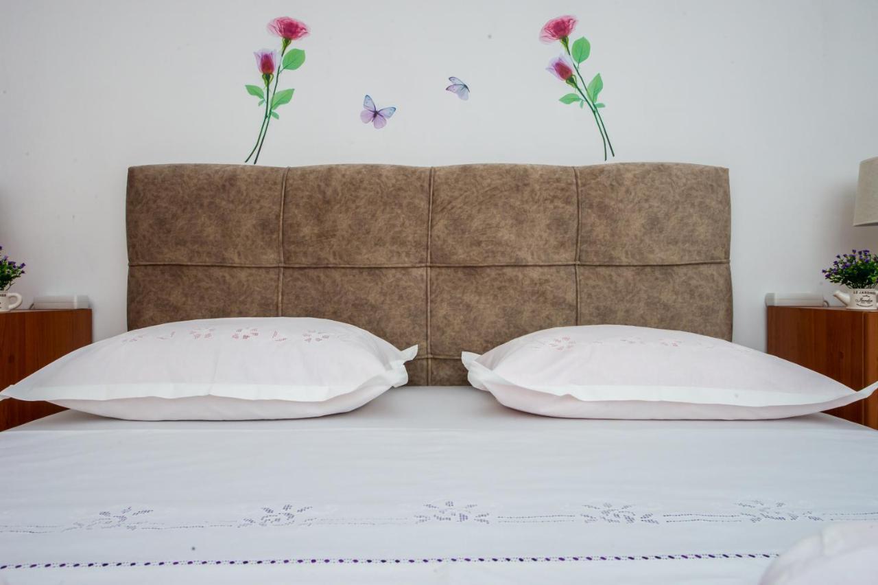 Apartments Nino Podstrana Zewnętrze zdjęcie