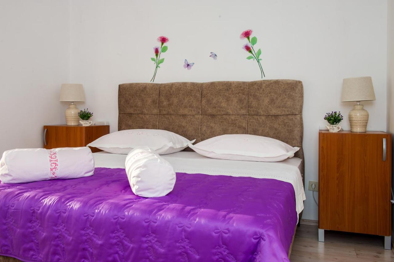 Apartments Nino Podstrana Zewnętrze zdjęcie