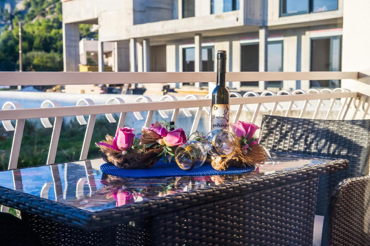 Apartments Nino Podstrana Zewnętrze zdjęcie