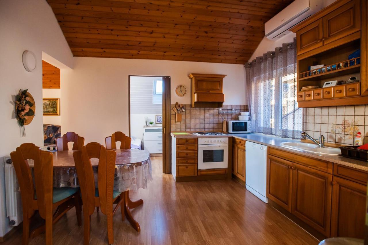 Apartments Nino Podstrana Zewnętrze zdjęcie