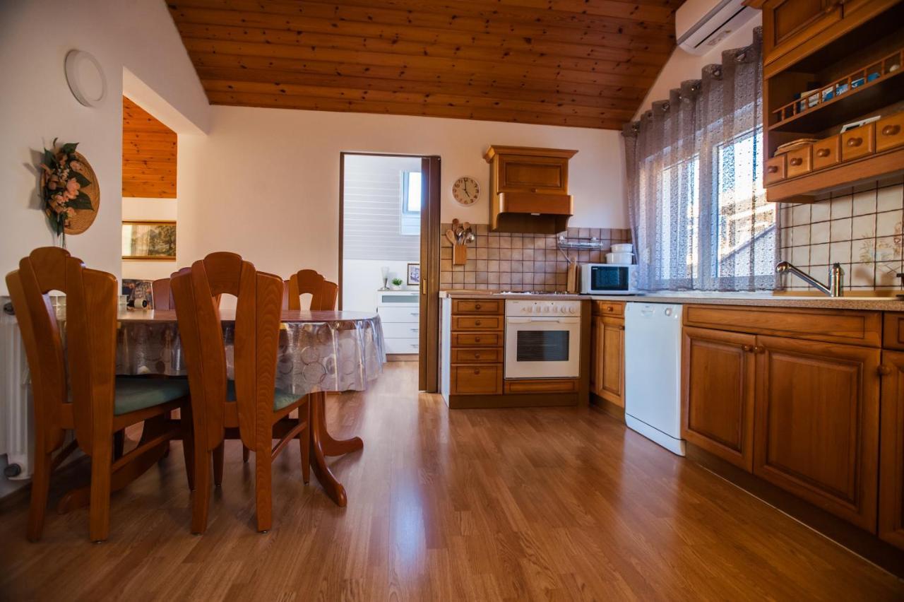 Apartments Nino Podstrana Zewnętrze zdjęcie