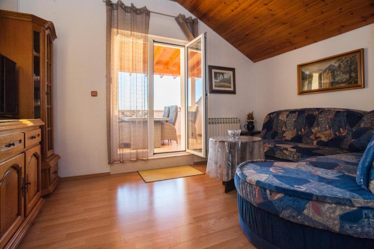 Apartments Nino Podstrana Zewnętrze zdjęcie